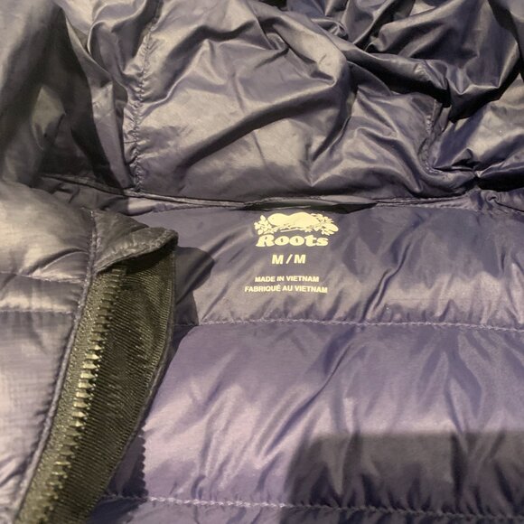 Roots - Lawren Packable Hooded Down Jacket Navy Size [M] Medium - Picture 4 of 5